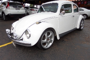 VW - FUSCA  1500  / 1973  Cor Branca, Som +DVD, Roda Liga R17, Banco de Couro, Vidro e Trava Eletrica, Alarme, é Inteiro Reformado, Muito Bonito