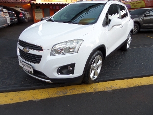 TRACKER LTZ  1.8 FLEX 2015  Completa, Automática, Com TETO, Airbag, Abs, B.Couro, Alarme, Som, Roda Liga, cor Branca, é Top de Linha