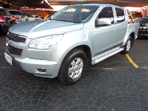 S-10 CD LT 2.8 DIESEL 4x4 2013 Completa, Mecancia, Airbag, Abs, Som, Alarme, cor Prata, Roda Liga, Capota Maritima, Pneus Novos, Conservada