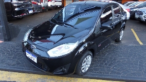 FIESTA SEDAN 1.6 FLEX 2012 Completo, Ar, Dh, Vidroe Trava Eletrica, Som, cor Preta, Conservada.