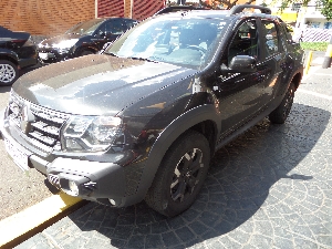 OROCH OUTSIDE 1.3 FLEX 2023  Completa, Automática, Airbag, Abs, Piloto, B.Couro, Som Midia, Alarme, Roda Liga, cor Preta, U,dono, 39mlkm Novinha 